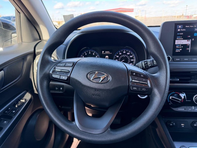 Hyundai Kona Vehicle Full-screen Gallery Image 9