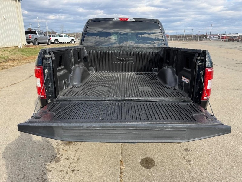 Ford F-150 Vehicle Full-screen Gallery Image 5