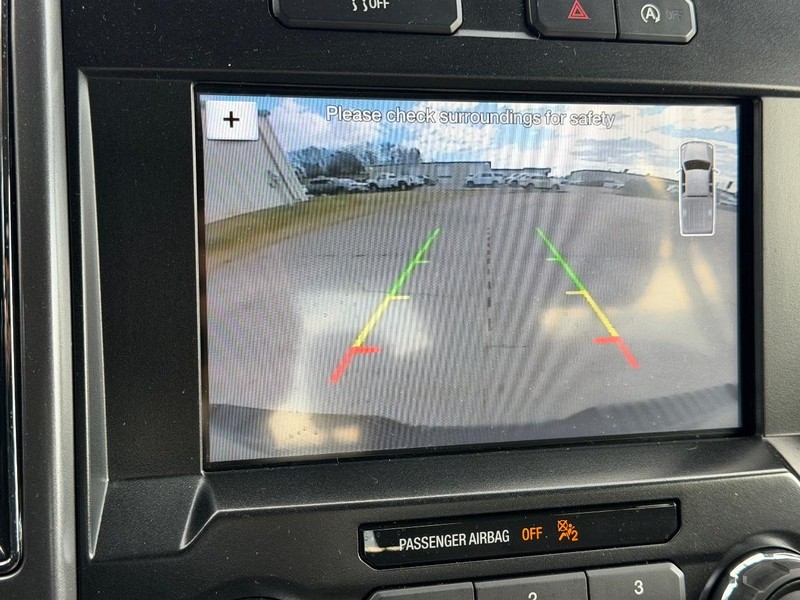 Ford F-150 Vehicle Full-screen Gallery Image 18