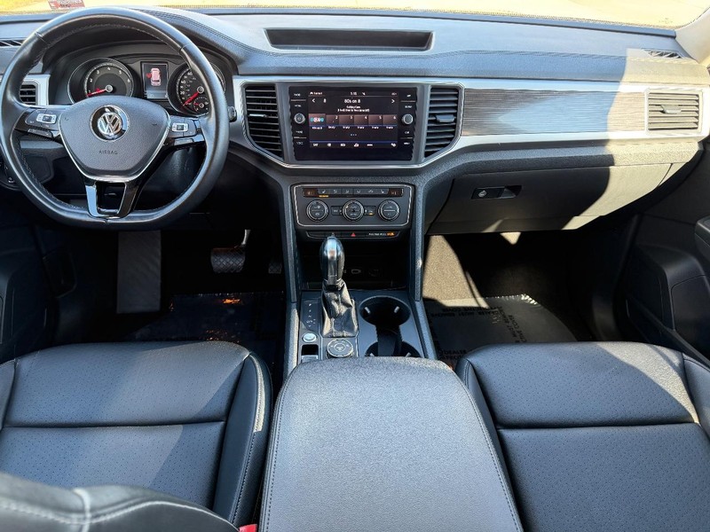 Volkswagen Atlas Vehicle Full-screen Gallery Image 10