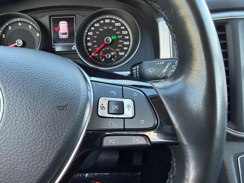 Volkswagen Atlas Vehicle Full-screen Gallery Image 13