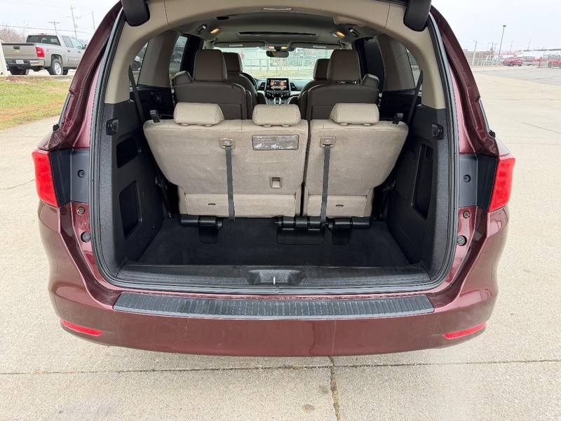 Honda Odyssey Vehicle Full-screen Gallery Image 5