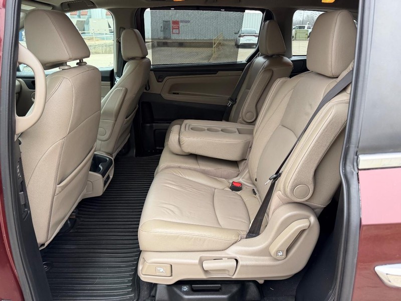 Honda Odyssey Vehicle Full-screen Gallery Image 9