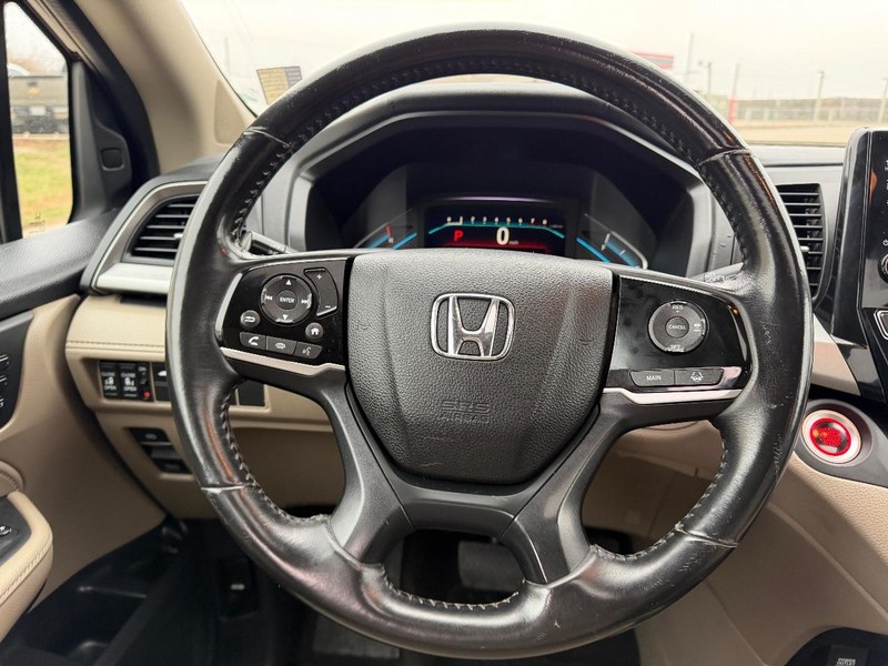Honda Odyssey Vehicle Full-screen Gallery Image 13