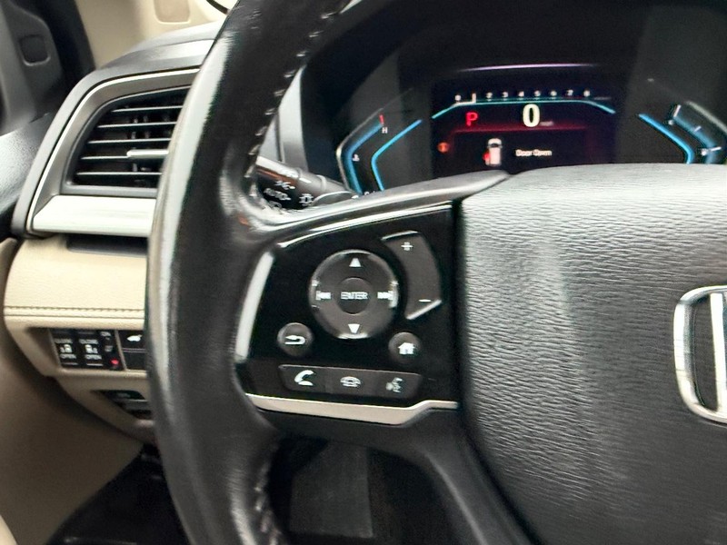 Honda Odyssey Vehicle Full-screen Gallery Image 14