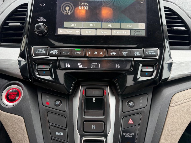 Honda Odyssey Vehicle Full-screen Gallery Image 17