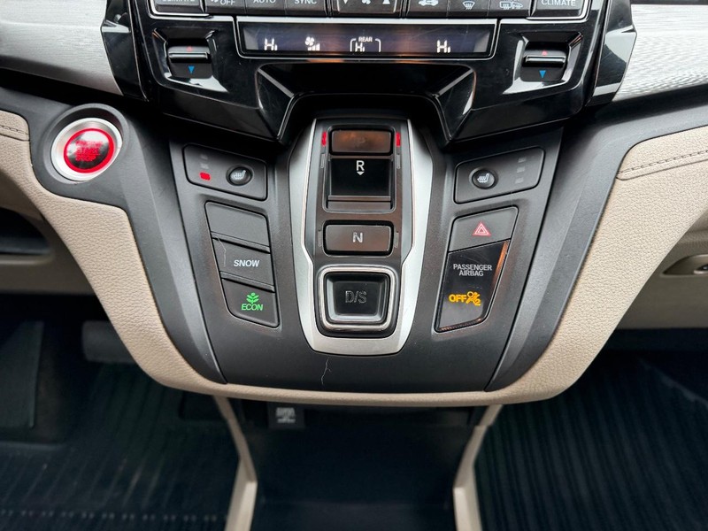 Honda Odyssey Vehicle Full-screen Gallery Image 18