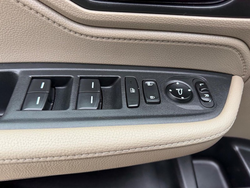 Honda Odyssey Vehicle Full-screen Gallery Image 20