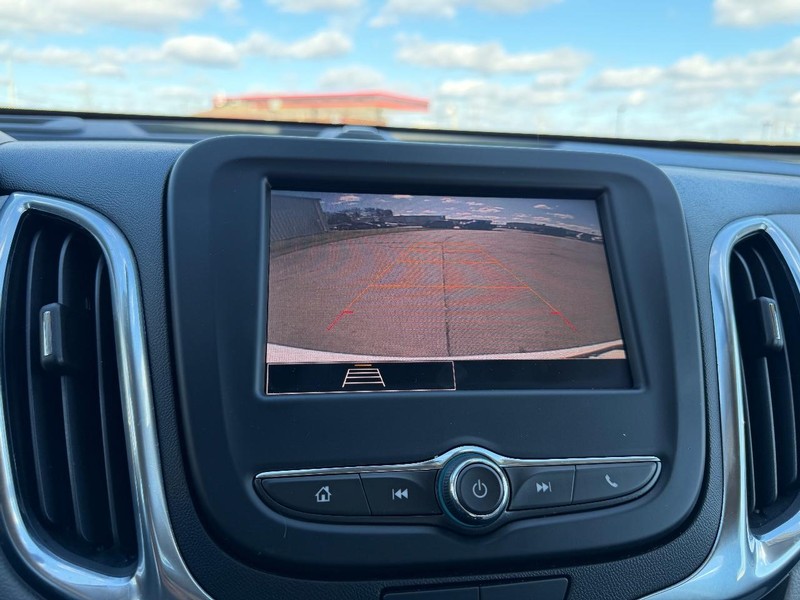 Chevrolet Equinox Vehicle Full-screen Gallery Image 20