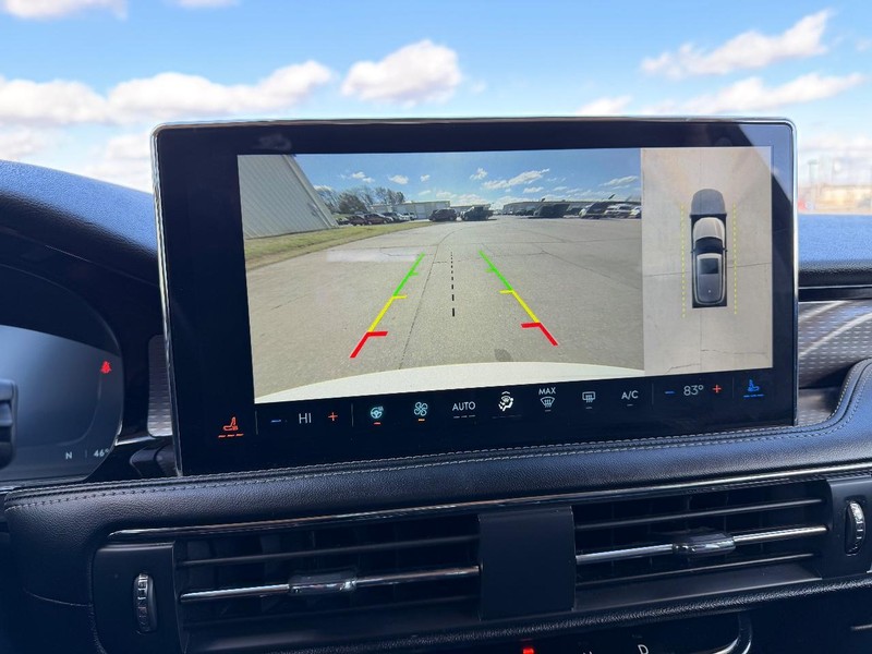 Lincoln Corsair Vehicle Full-screen Gallery Image 20