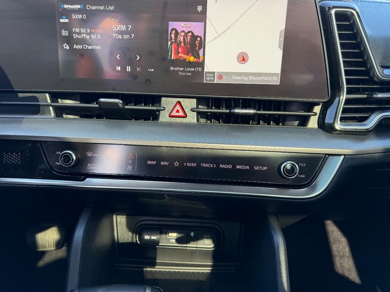 Kia Sportage Vehicle Full-screen Gallery Image 15