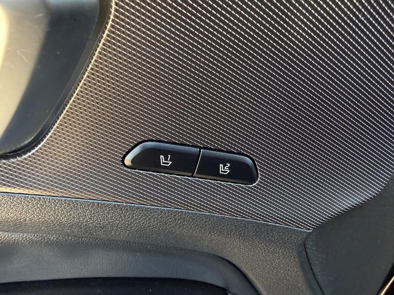 Kia Sportage Vehicle Full-screen Gallery Image 19