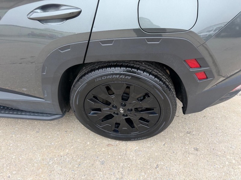 Hyundai Tucson Vehicle Full-screen Gallery Image 6