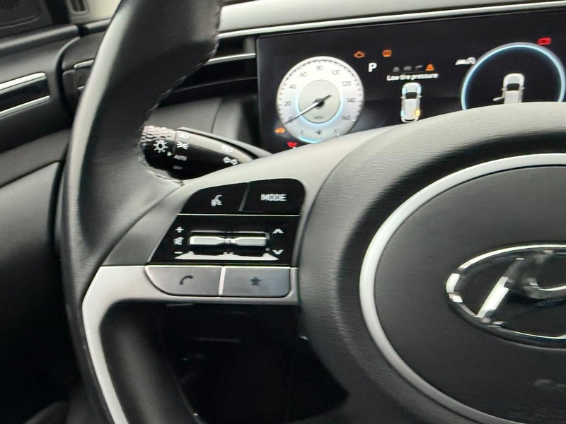 Hyundai Tucson Vehicle Full-screen Gallery Image 10