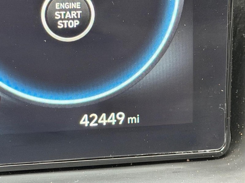 Hyundai Tucson Vehicle Full-screen Gallery Image 18