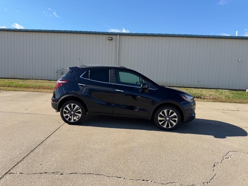 Buick Encore Vehicle Full-screen Gallery Image 02