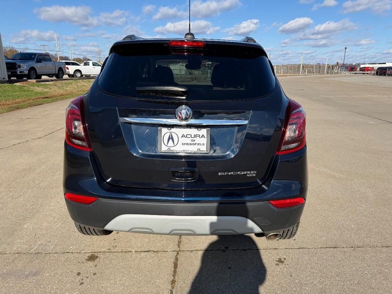 Buick Encore Vehicle Full-screen Gallery Image 04