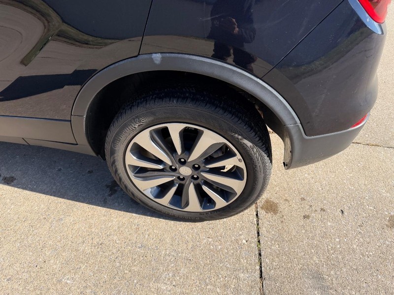 Buick Encore Vehicle Full-screen Gallery Image 06