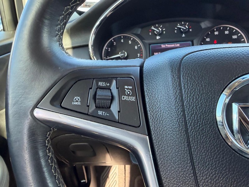Buick Encore Vehicle Full-screen Gallery Image 10
