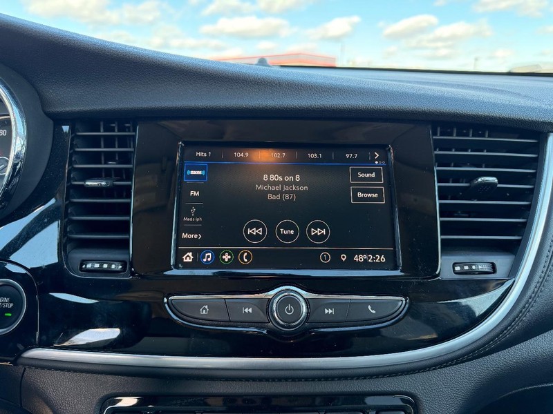 Buick Encore Vehicle Full-screen Gallery Image 12