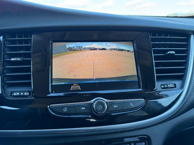 Buick Encore Vehicle Full-screen Gallery Image 19