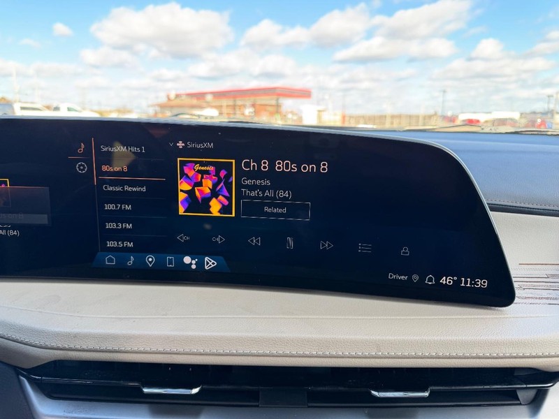 Cadillac XT4 Vehicle Full-screen Gallery Image 13