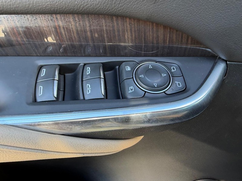 Cadillac XT4 Vehicle Full-screen Gallery Image 17