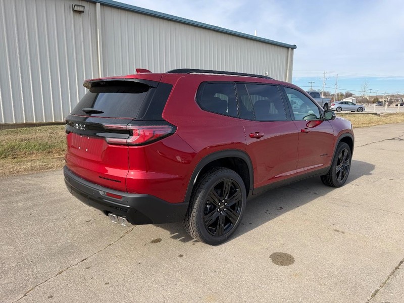 GMC Acadia Vehicle Full-screen Gallery Image 3