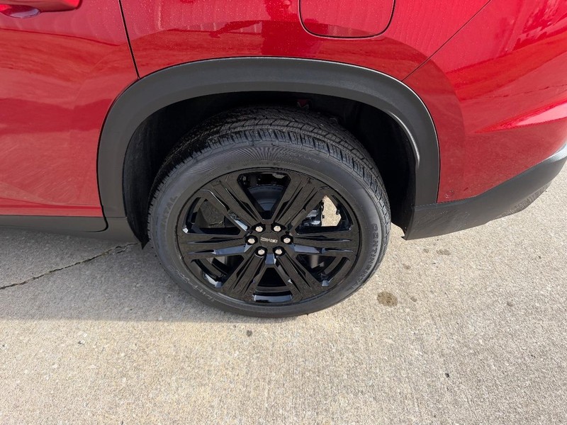 GMC Acadia Vehicle Full-screen Gallery Image 7