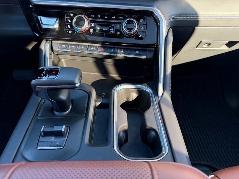 GMC Sierra 1500 Vehicle Full-screen Gallery Image 15