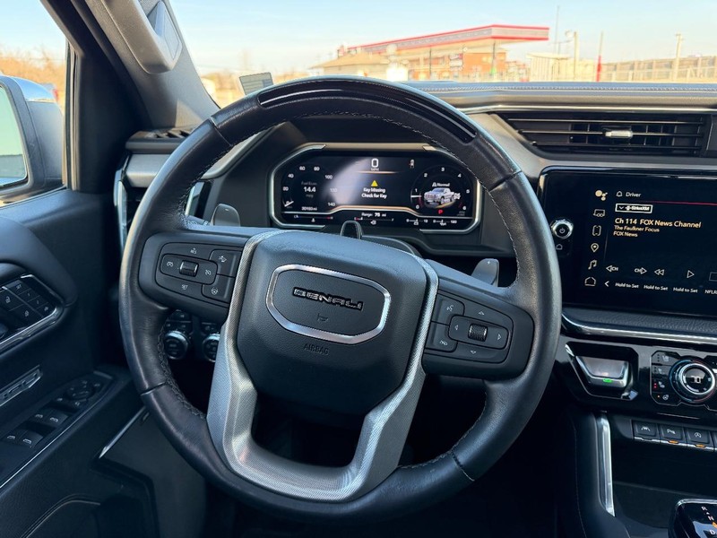 GMC Sierra 1500 Vehicle Full-screen Gallery Image 10