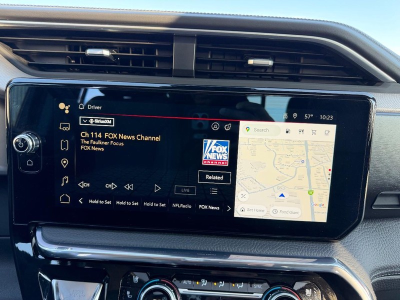 GMC Sierra 1500 Vehicle Full-screen Gallery Image 13