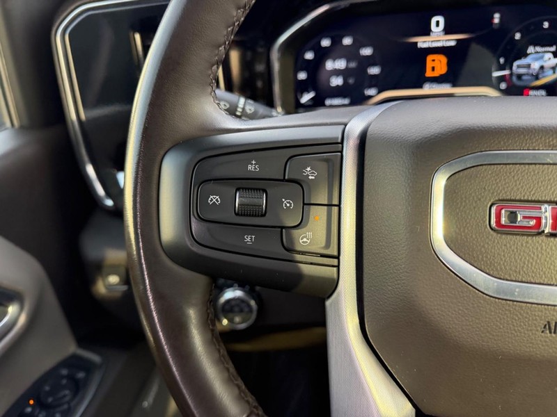 GMC Sierra 3500HD Vehicle Full-screen Gallery Image 11