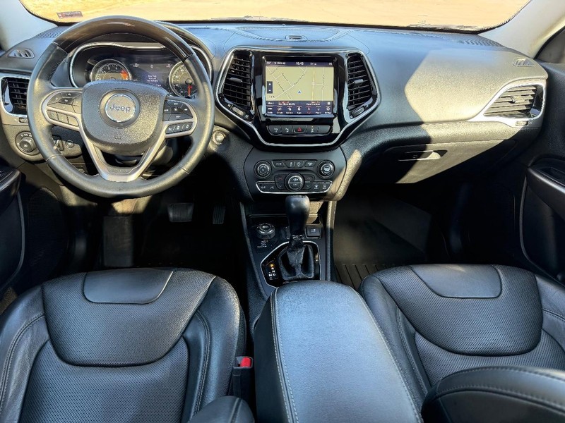 Jeep Cherokee Vehicle Full-screen Gallery Image 10