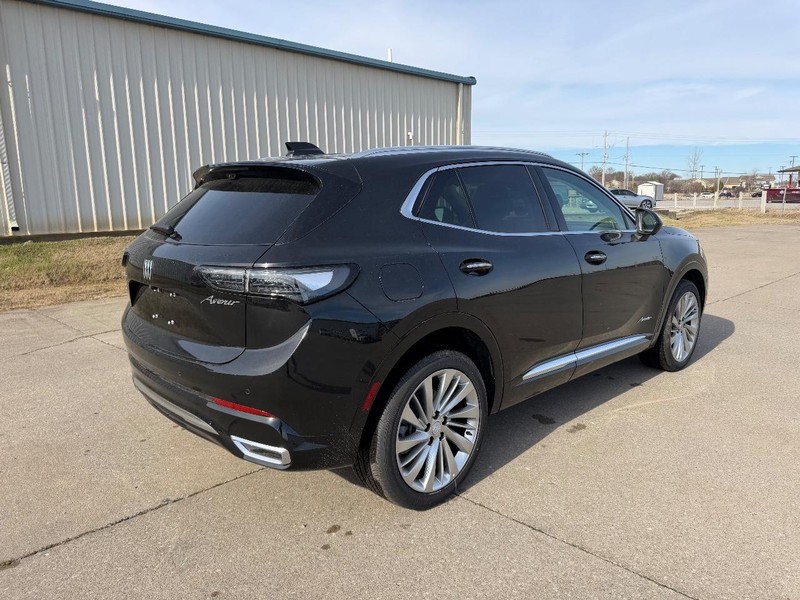 Buick Envision Vehicle Full-screen Gallery Image 3