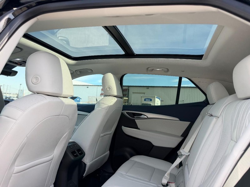 Buick Envision Vehicle Full-screen Gallery Image 9