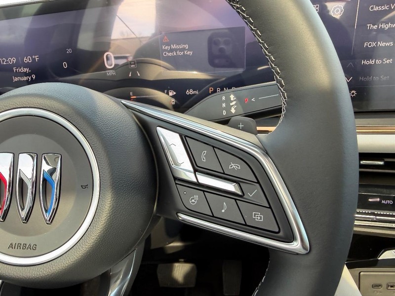 Buick Envision Vehicle Full-screen Gallery Image 13