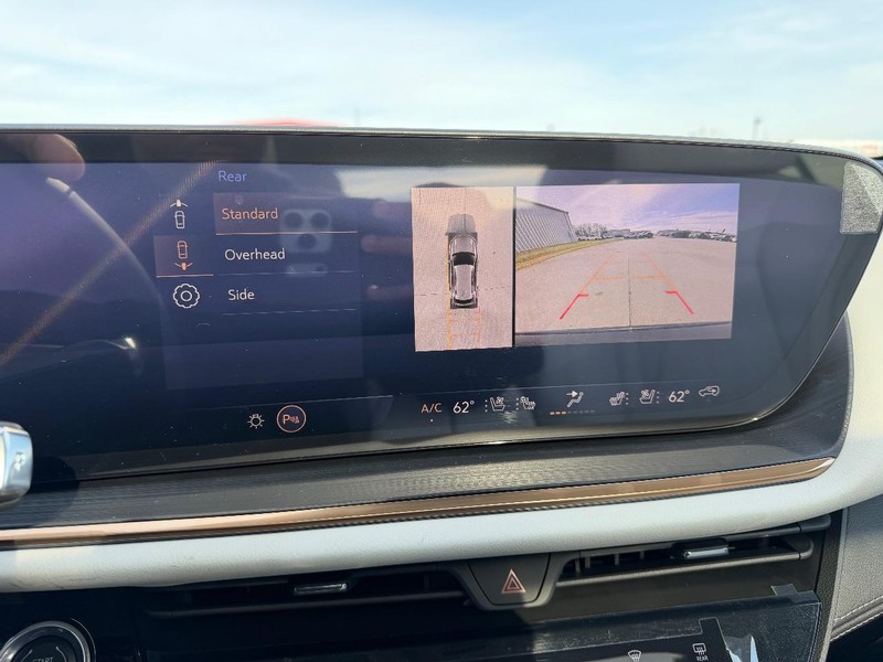 Buick Envision Vehicle Full-screen Gallery Image 22