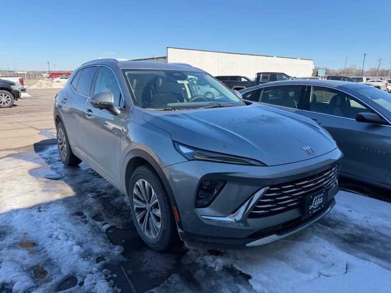 Buick Envision Vehicle Full-screen Gallery Image 2