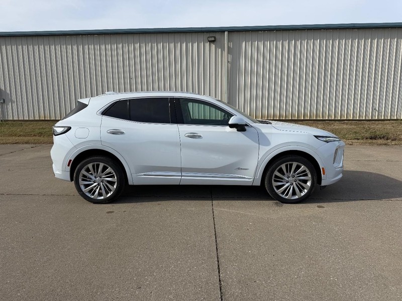 Buick Envision Vehicle Full-screen Gallery Image 2