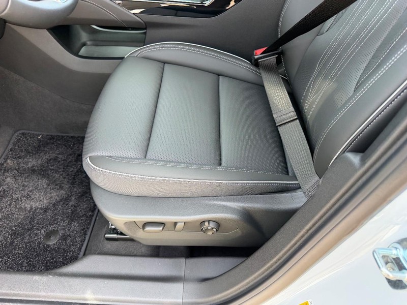 Buick Envision Vehicle Full-screen Gallery Image 20