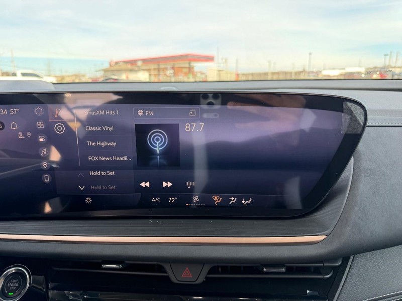 Buick Envision Vehicle Full-screen Gallery Image 13