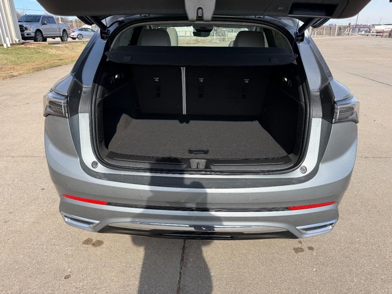 Buick Envision Vehicle Full-screen Gallery Image 5