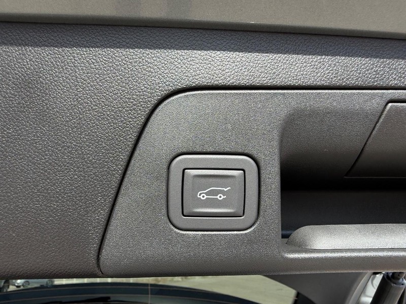 Buick Envision Vehicle Full-screen Gallery Image 6