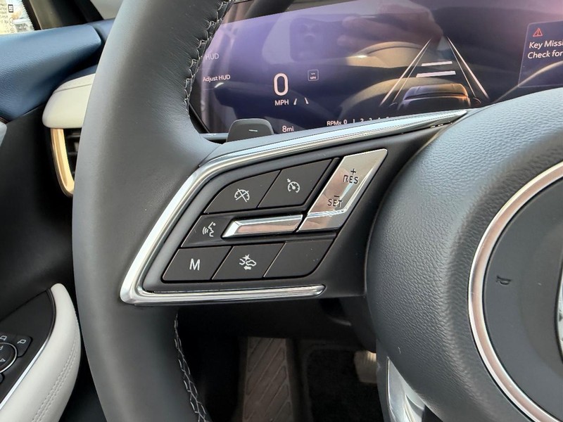 Buick Envision Vehicle Full-screen Gallery Image 12