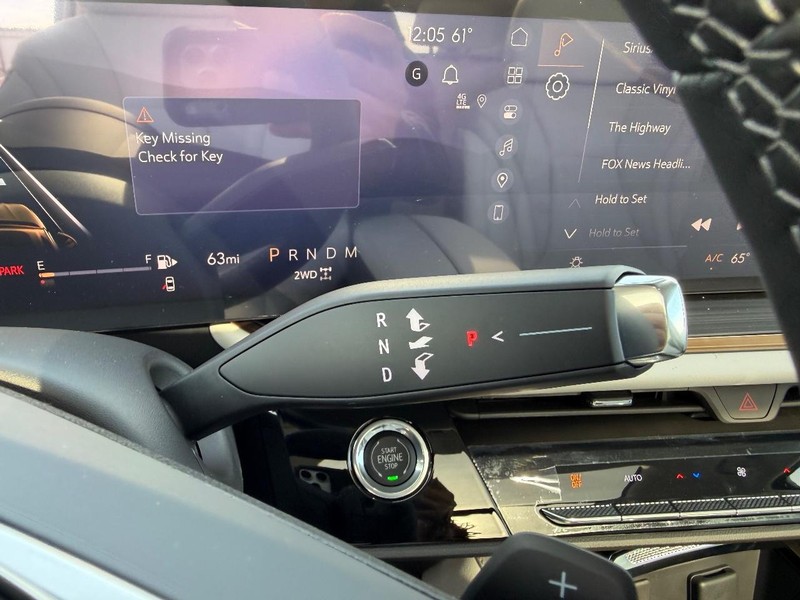 Buick Envision Vehicle Full-screen Gallery Image 14