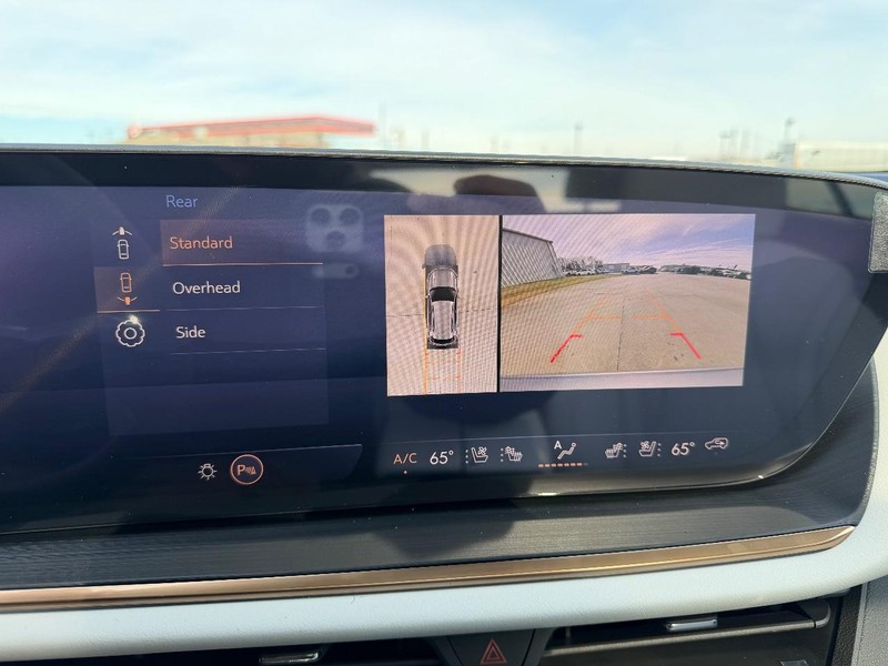 Buick Envision Vehicle Full-screen Gallery Image 22