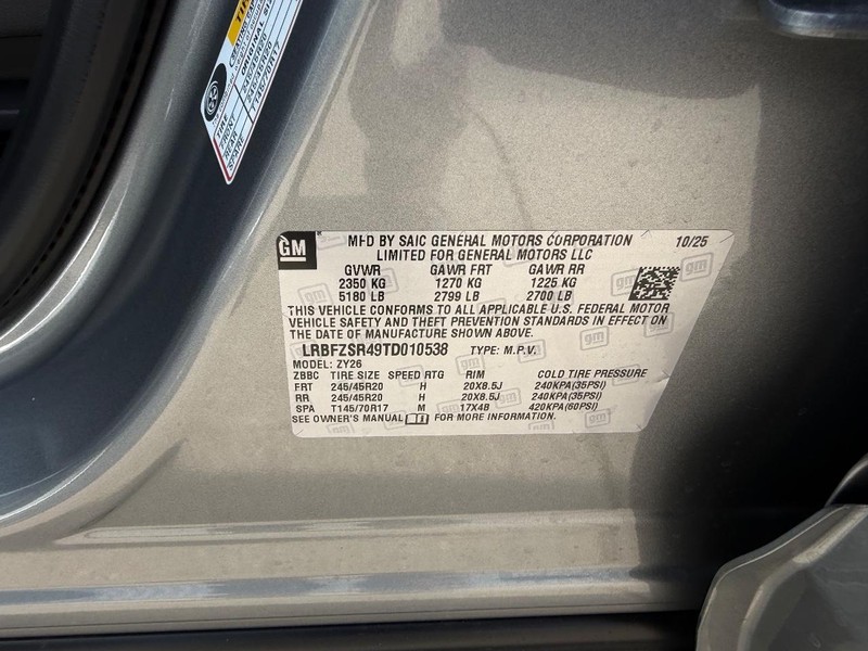 Buick Envision Vehicle Full-screen Gallery Image 23