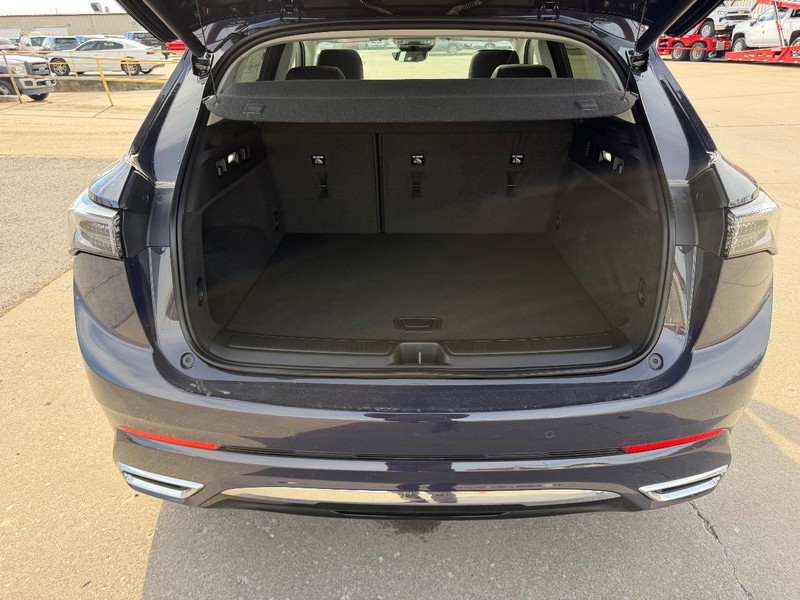 Buick Envision Vehicle Full-screen Gallery Image 5