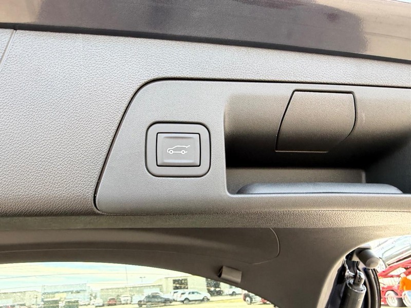 Buick Envision Vehicle Full-screen Gallery Image 6